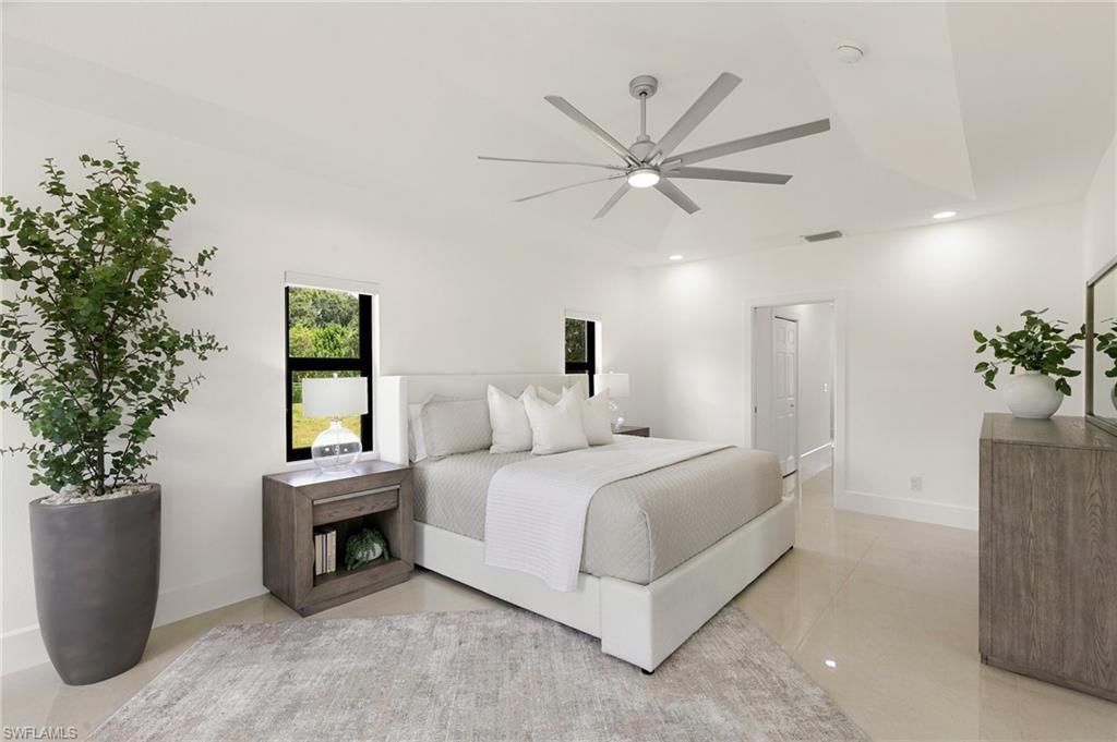 221 10th St Se, Naples, FL 34117 Photo