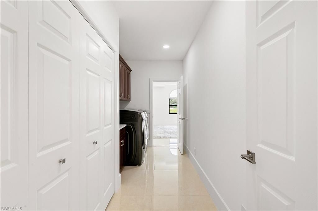 221 10th St Se, Naples, FL 34117 Photo