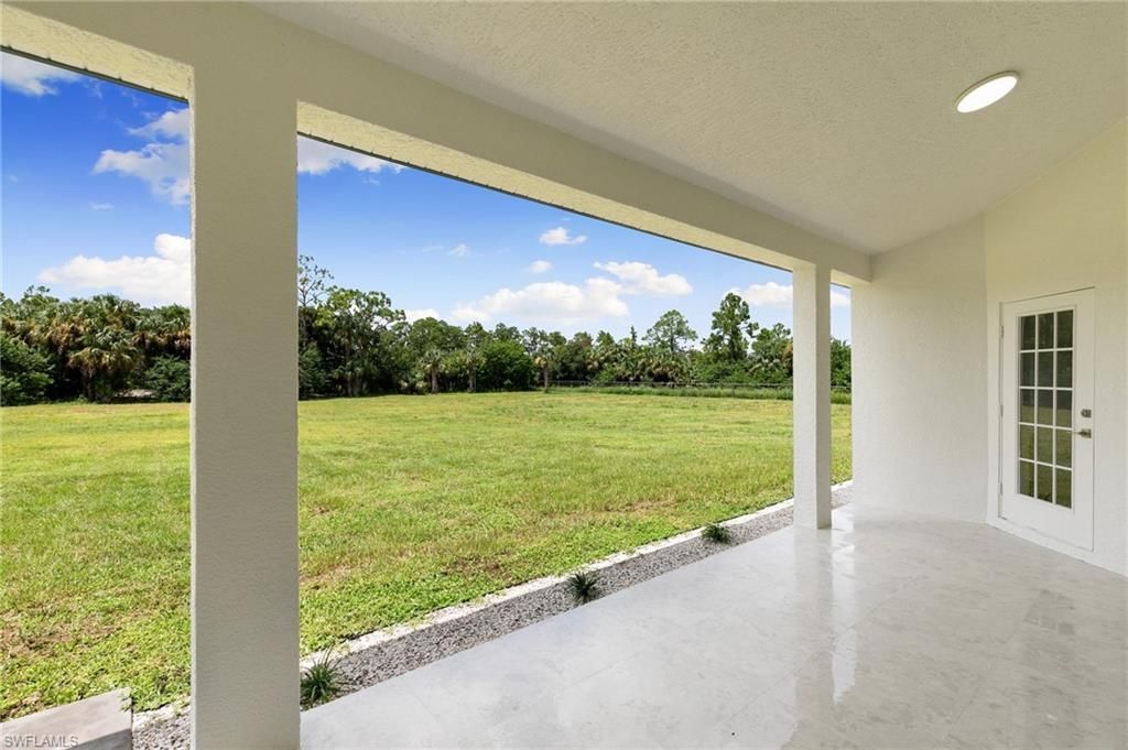 221 10th St Se, Naples, FL 34117 Photo