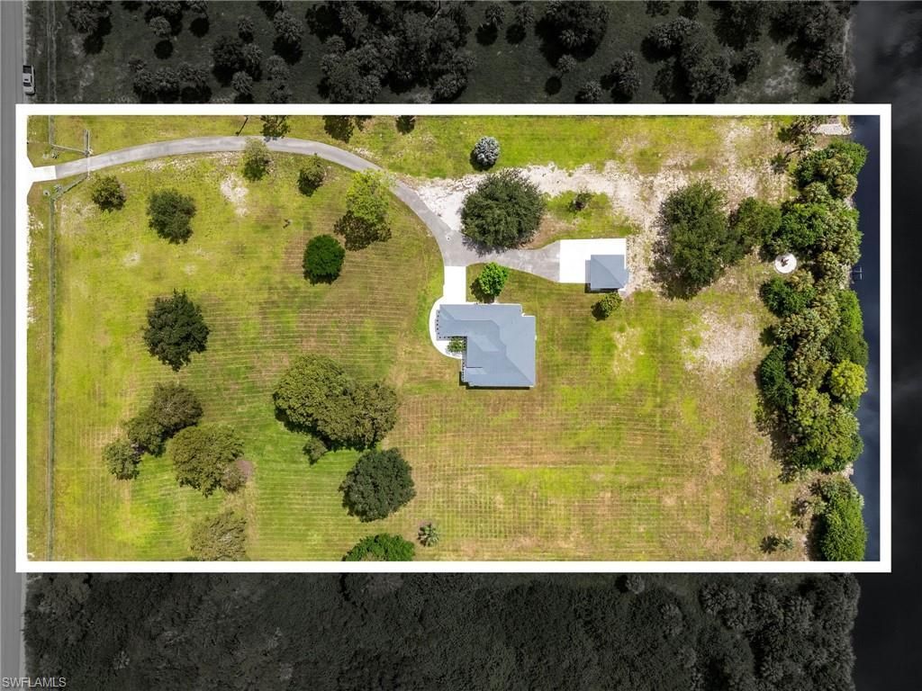 221 10th St Se, Naples, FL 34117 Photo