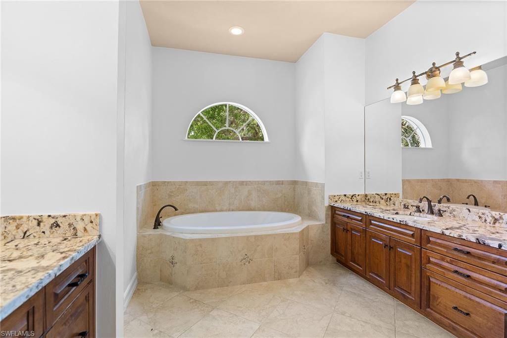 61 Constitution Dr, Naples, FL 34112 Photo
