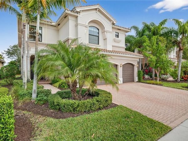 13852 Luna DR , NAPLES, FL 34109