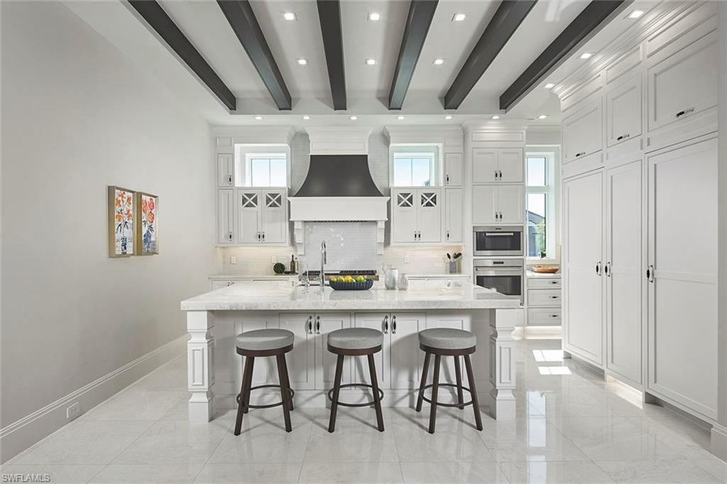 803 Shadow Lake Ln, Naples, FL 34108 Photo