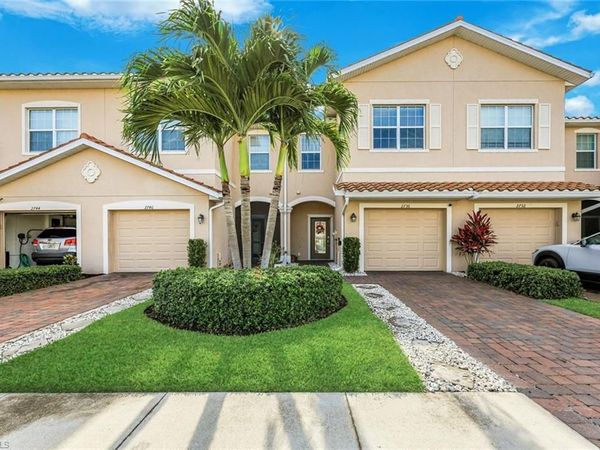 2736 Blossom WAY, NAPLES, FL 34120