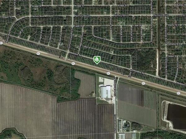 2736 Meadow RD , LEHIGH ACRES, FL 33974