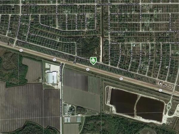 2822 Meadow RD , LEHIGH ACRES, FL 33974