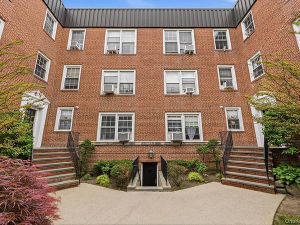 230 Central Avenue , Unit 1F, Lawrence, NY 11559