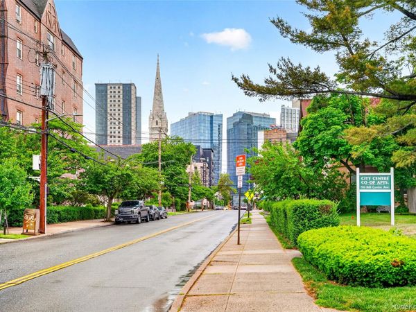 160 Centre Avenue , Unit 3M, New Rochelle, NY 10805