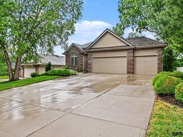 2916 S 165th Avenue, Omaha, NE 68130