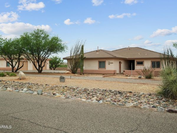 2001 E SUMA Drive, Sierra Vista, AZ 85650