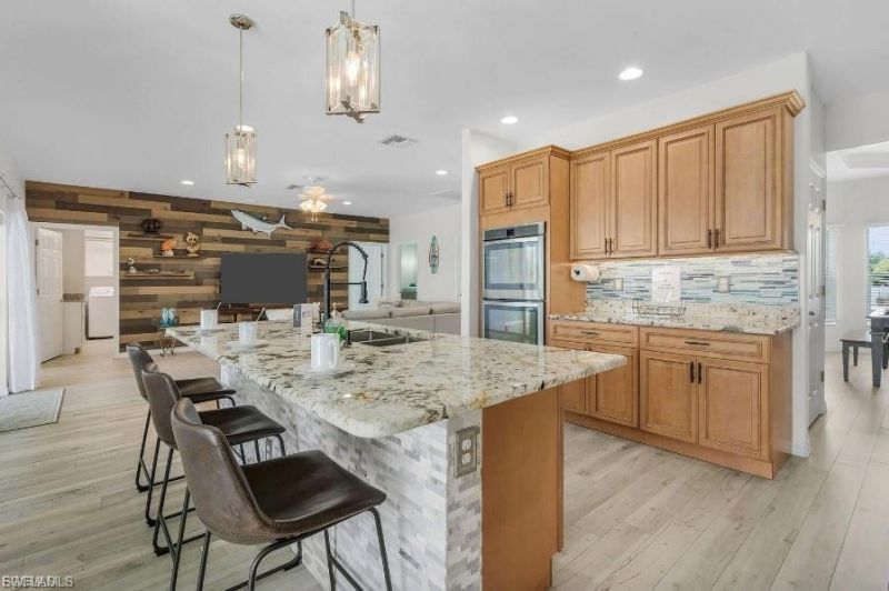 4885 E Riverside Dr , Fort Myers, FL 33905 Photo