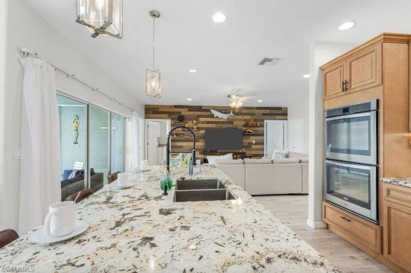 4885 E Riverside Dr , Fort Myers, FL 33905 Photo