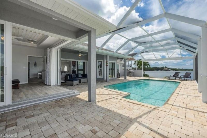 4885 E Riverside Dr , Fort Myers, FL 33905 Photo