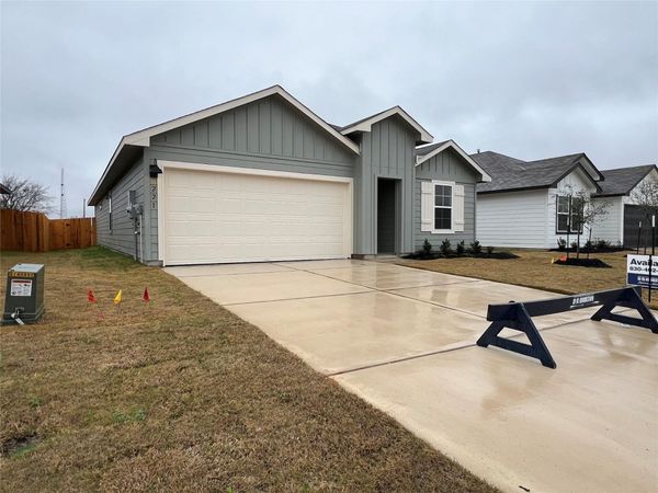 221 Wirecrested DR , Lockhart, TX 78644