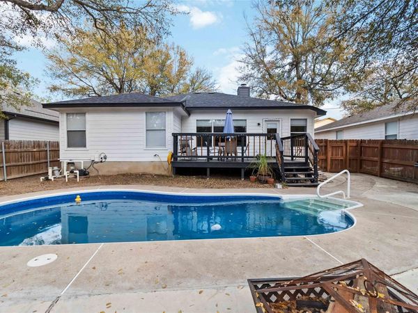 106 Shadow Wood TRL , Cedar Creek, TX 78612