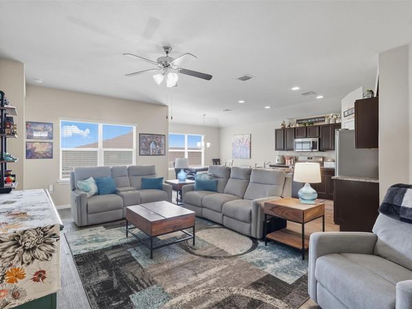 147 Sulphur River LOOP , Hutto, TX 78634
