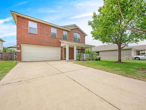 913 Whitley DR , Leander, TX 78641