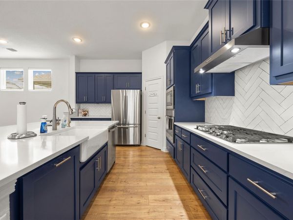 152 High Plains DR, Georgetown, TX 78628