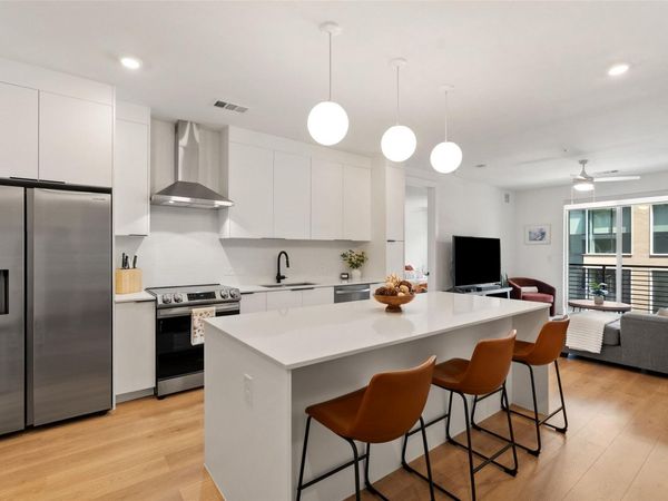 1701 Simond Ave , Unit 305, Austin, TX 78723