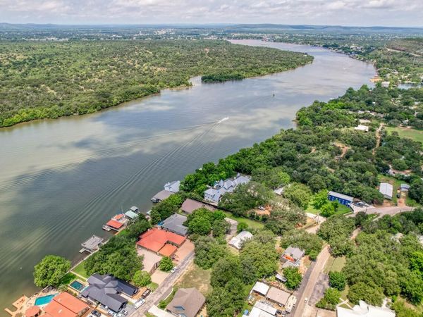 120 Hidden Oaks DR , Kingsland, TX 78639