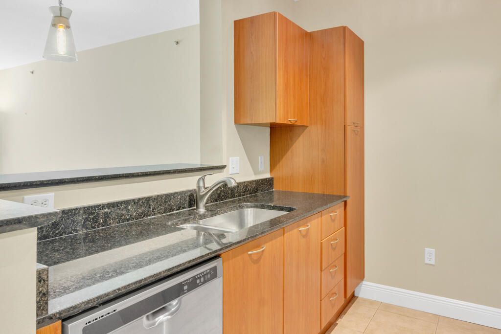 700 E Boynton Beach Boulevard, Unit 407, Boynton Beach, FL 33435 Photo