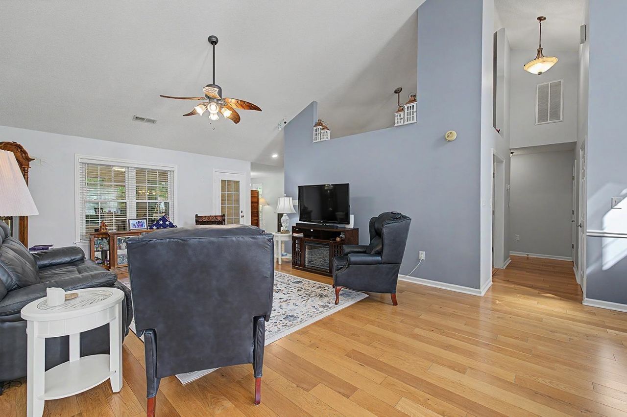 9619 Indigo Creek Blvd. Photo 17