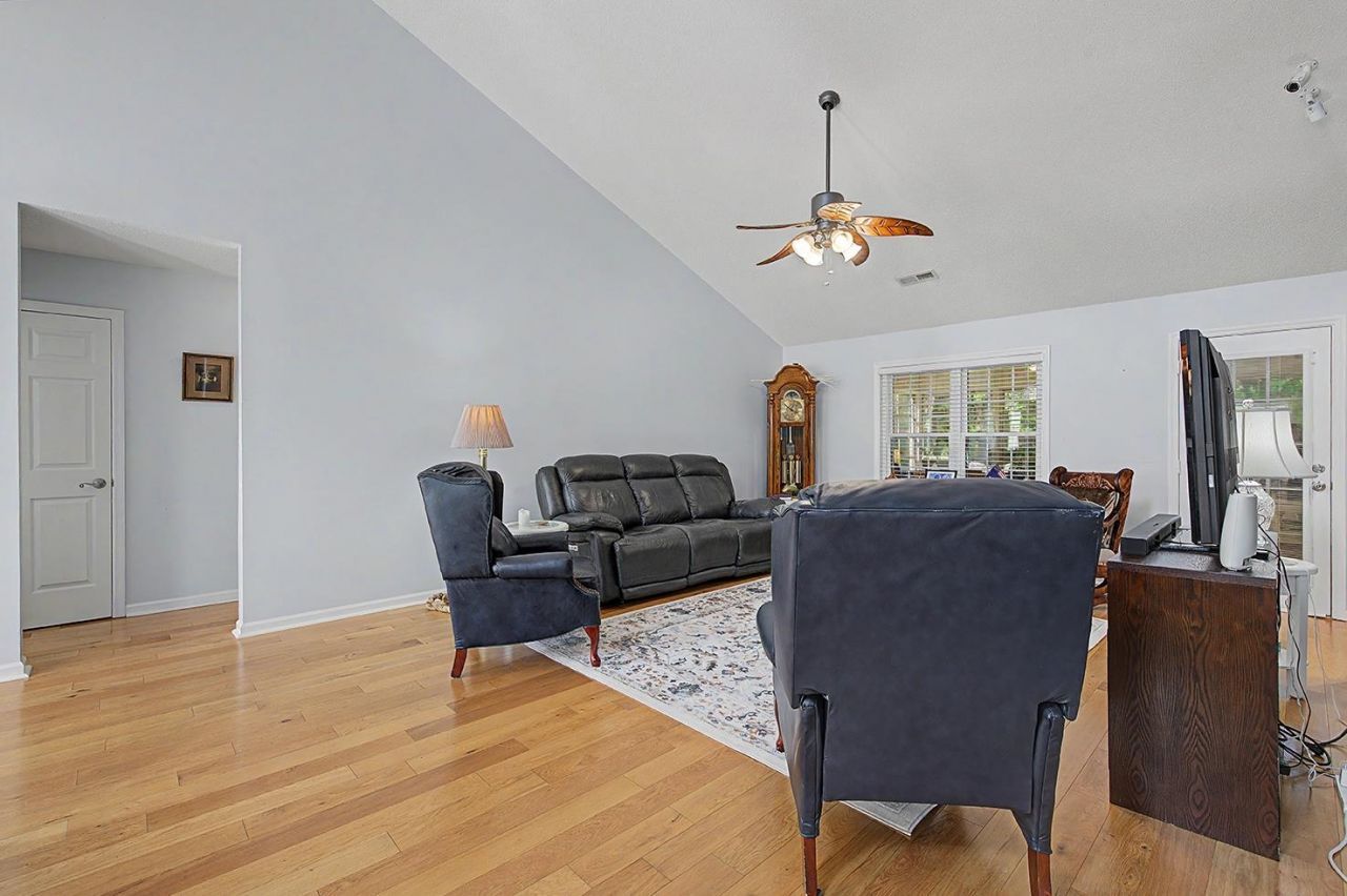 9619 Indigo Creek Blvd. Photo 18