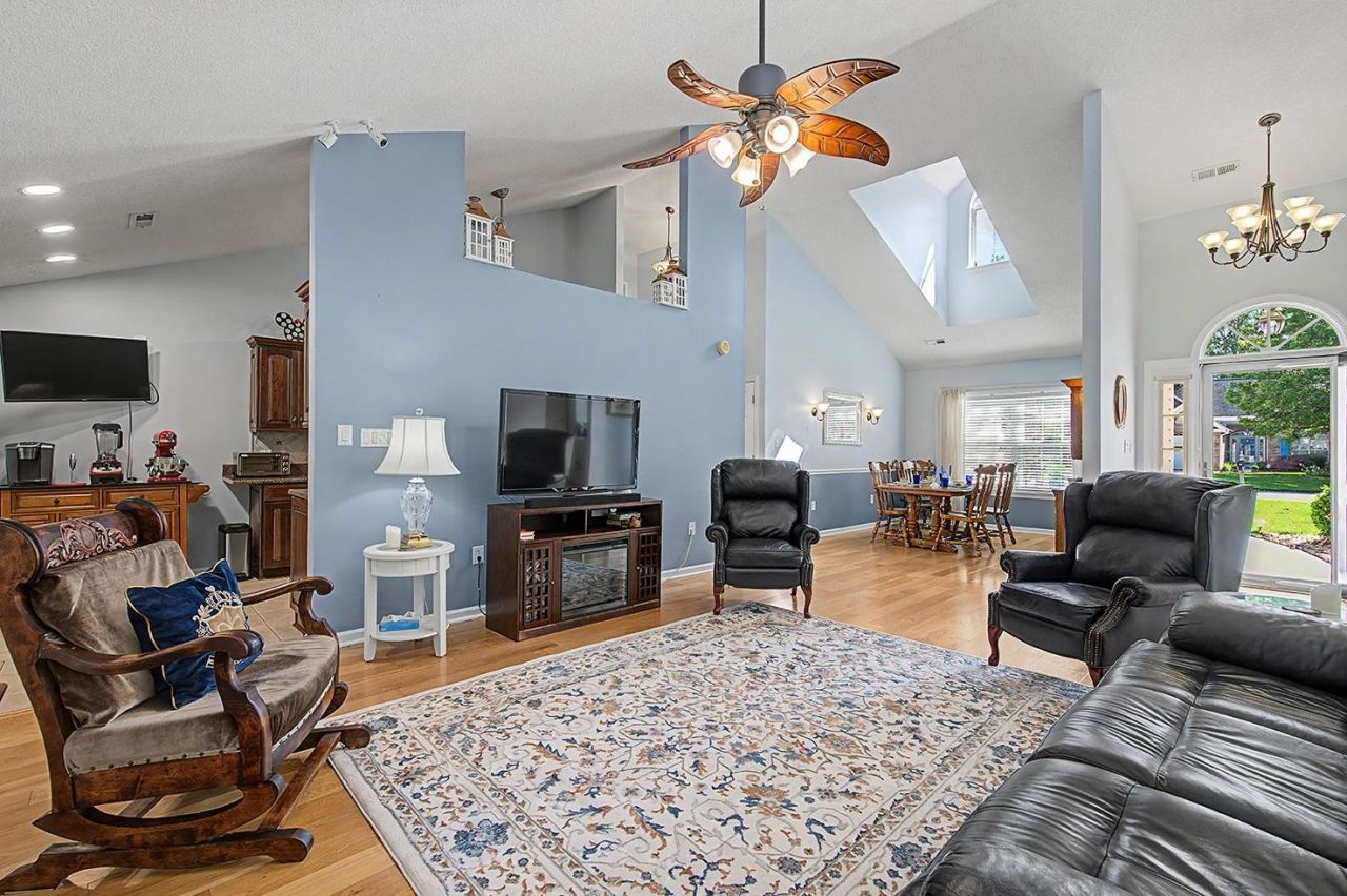 9619 Indigo Creek Blvd. Photo 20