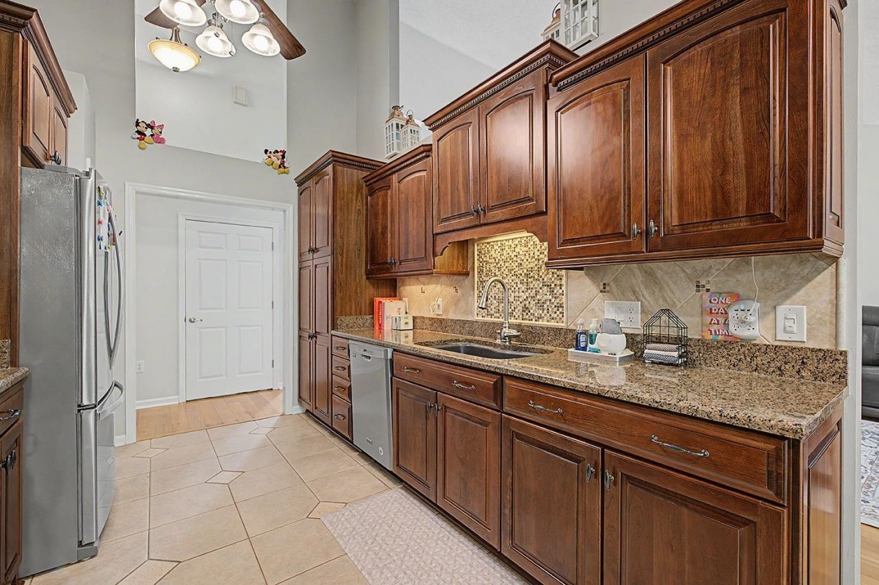 9619 Indigo Creek Blvd. Photo 31