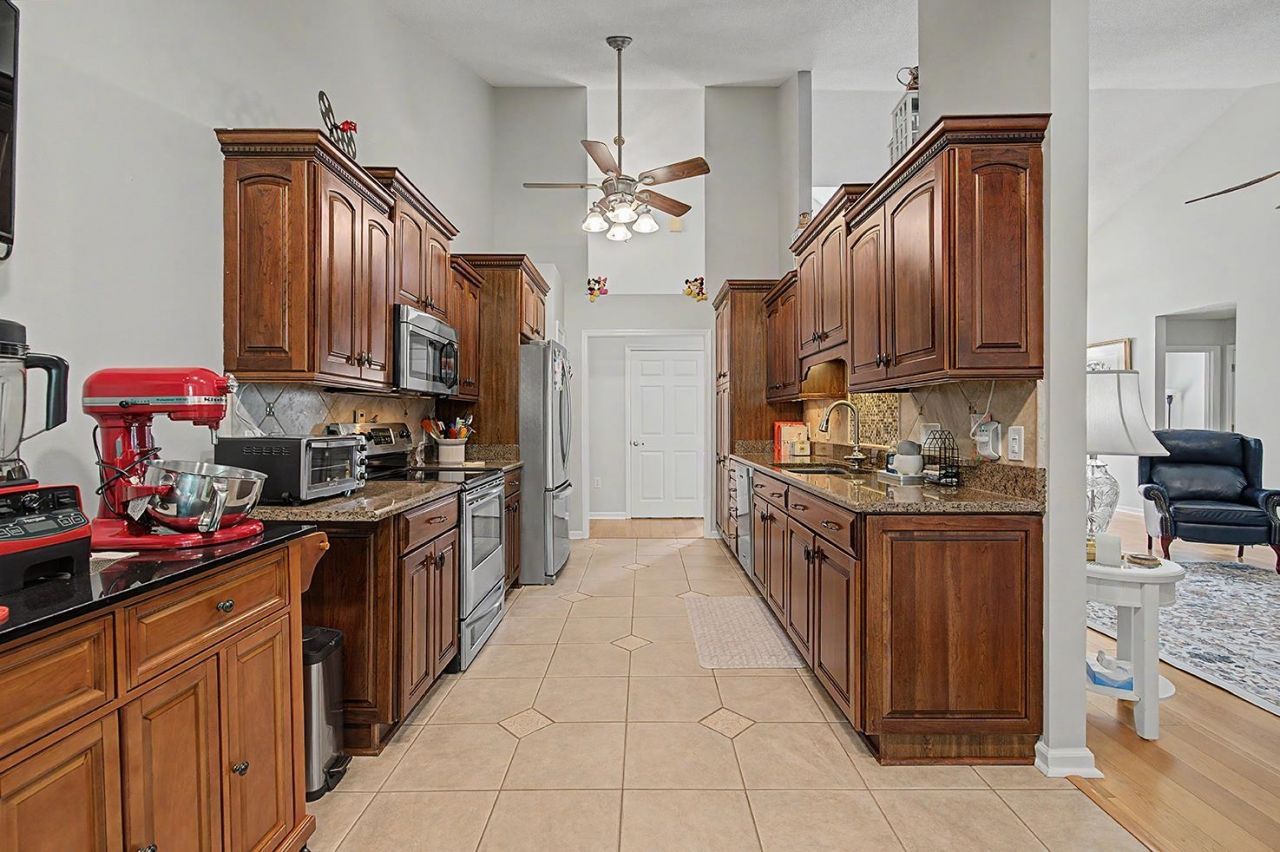 9619 Indigo Creek Blvd. Photo 33