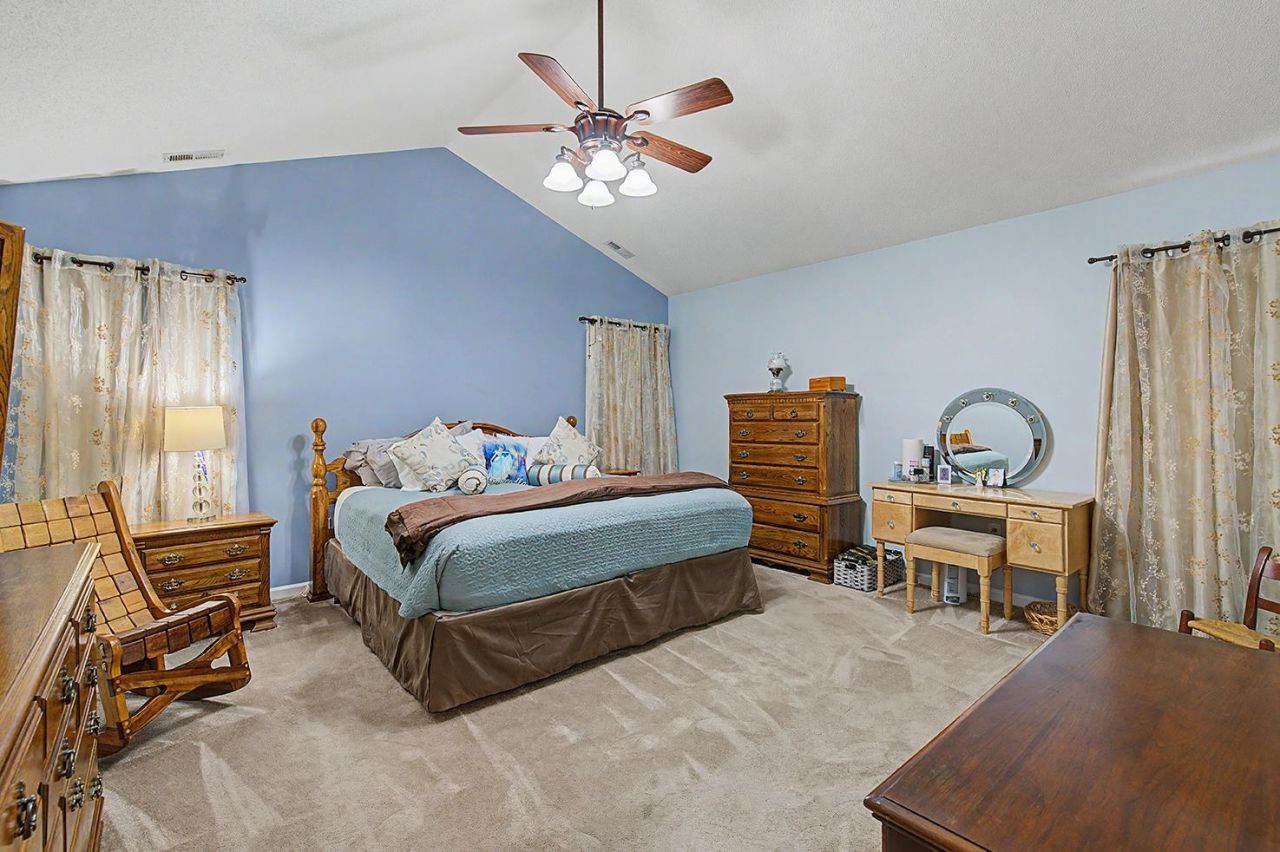 9619 Indigo Creek Blvd. Photo 36