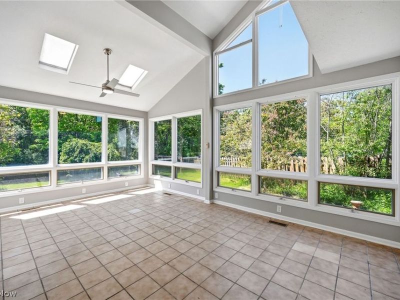 14367 Crown Point Parkway , Strongsville, OH 44136 Photo 18
