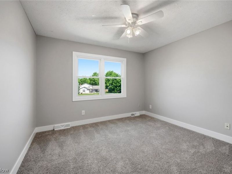 14367 Crown Point Parkway , Strongsville, OH 44136 Photo 31