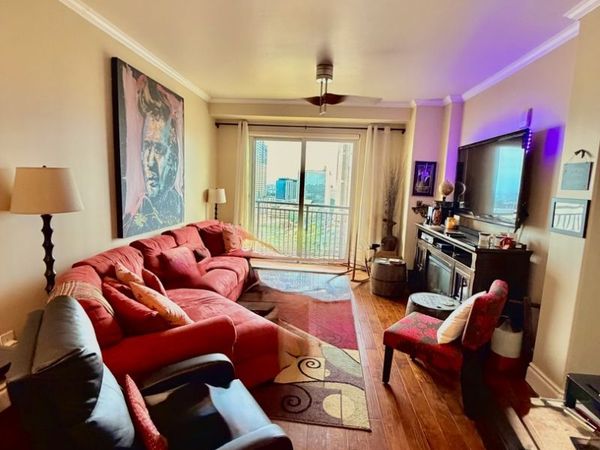 215 Center, UNIT 1608, San Antonio, TX 78202