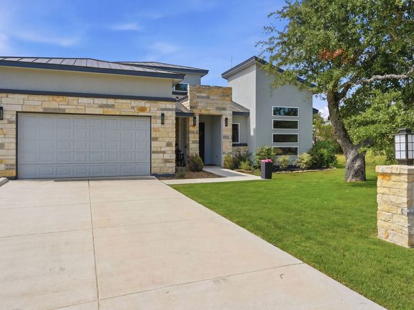 109 CAP ROCK, Horseshoe Bay, TX 78657