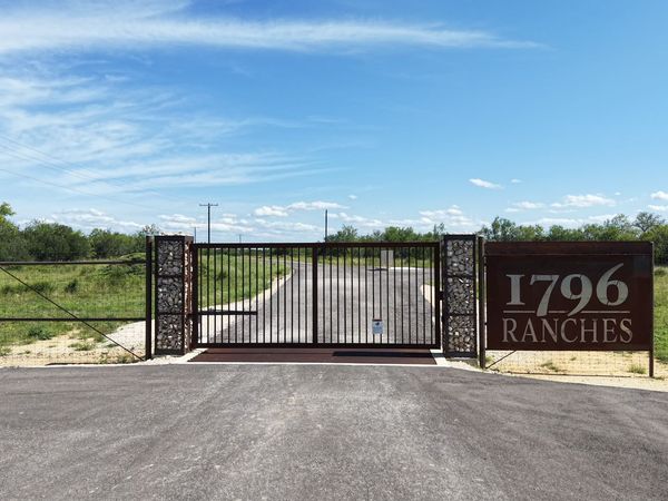 8715 FM 1796, Dhanis, TX 78850