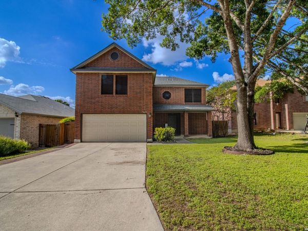 9615 Hillside Trl, San Antonio, TX 78250