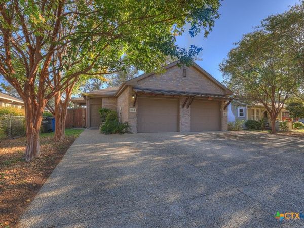 388 E Faust Street , New Braunfels, TX 78130