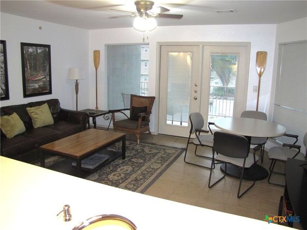 730 E Mather Street, Unit J203, New Braunfels, TX 78130