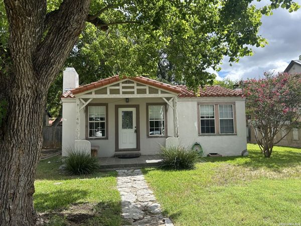1030 COLE AVE, New Braunfels, TX 78130