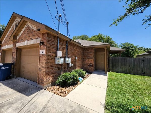 224 Anne Louise Drive , Unit B, New Braunfels, TX 78130