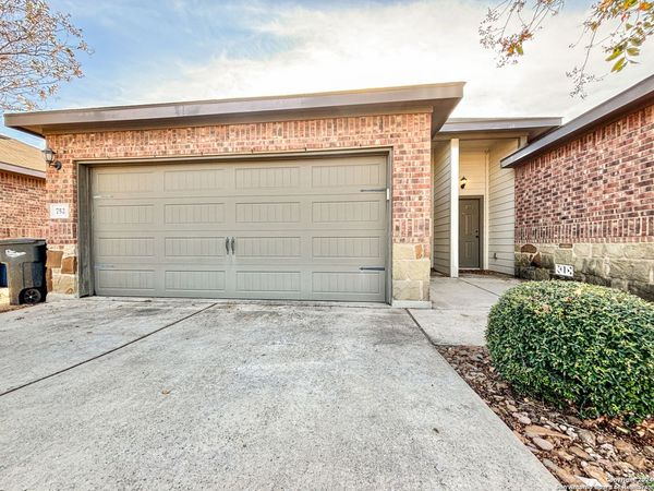 752 Saengerhalle Road, New Braunfels, TX 78130