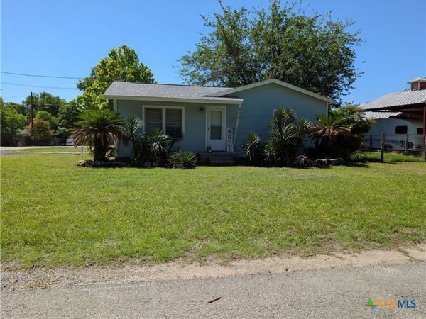 890 Josephine Street, New Braunfels, TX 78130