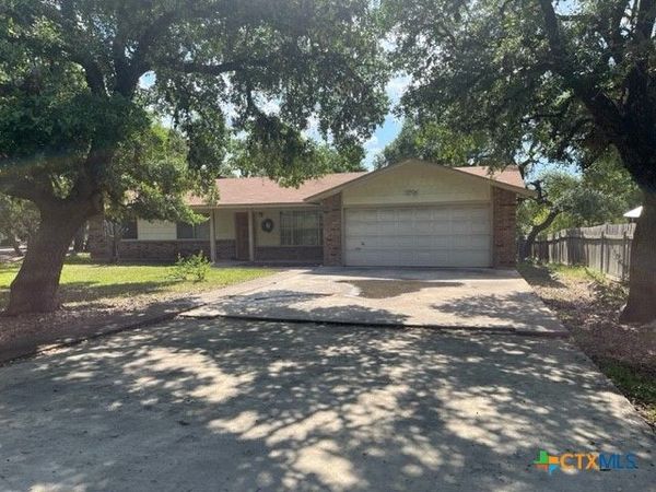 311 Cindy Drive , Canyon Lake, TX 78133