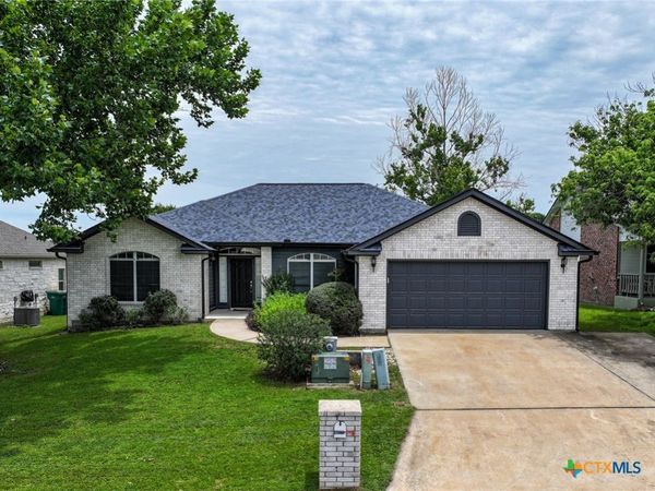 408 Spyglass Street, Marble Falls, TX 78654