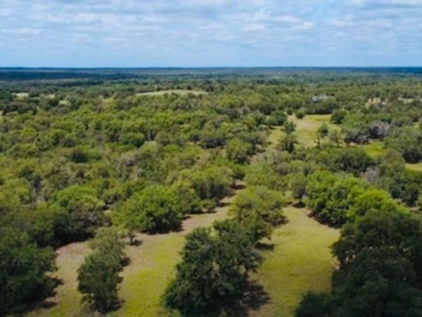 6625 Fm 1447 , Cuero, TX 77954