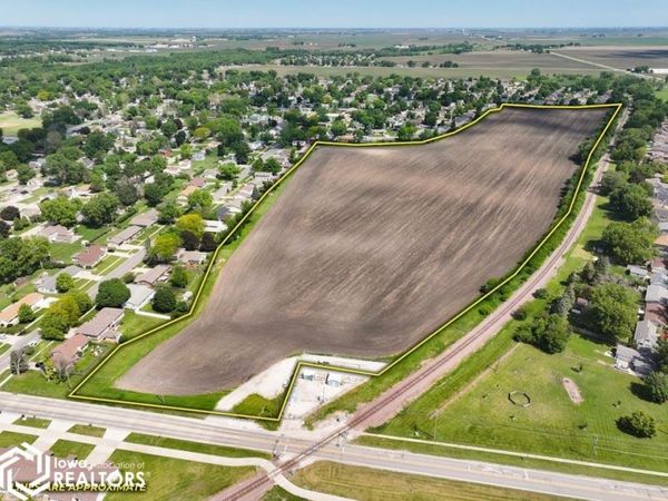 2928 10th Ave N, Fort Dodge, IA 50501