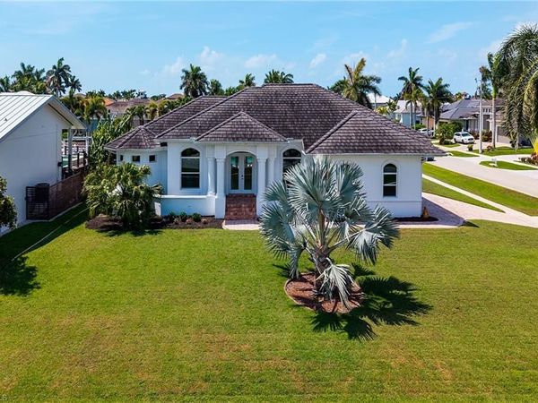 405 Driftwood CT , MARCO ISLAND, FL 34145