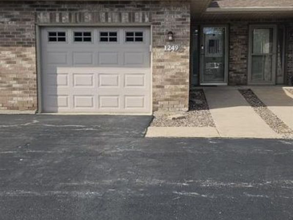 1249 POND VIEW CIRCLE, De Pere, WI 54115