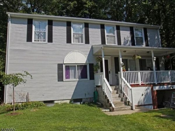 119 Dartmouth Trl, Hopatcong, NJ 07843